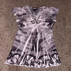 Y2K Black and white butterfly print boho v neck top